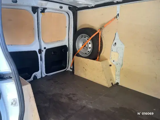 RENAULT TRAFIC FG III - voiture d'occasion - Photo 11