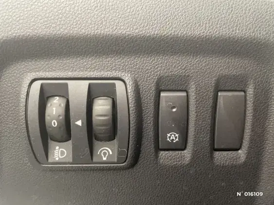RENAULT CAPTUR - voiture d'occasion - Photo 15