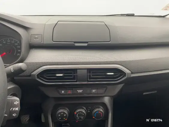 DACIA SANDERO III - voiture d'occasion - Photo 13