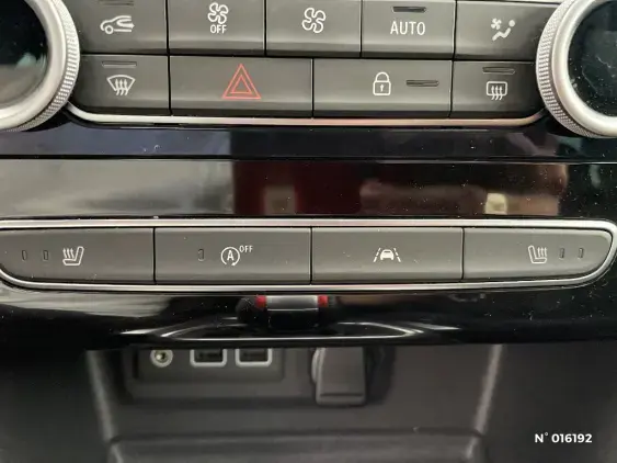 RENAULT MEGANE IV - voiture d'occasion - Photo 15