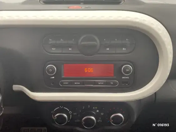 RENAULT TWINGO III - voiture d'occasion - Photo 13