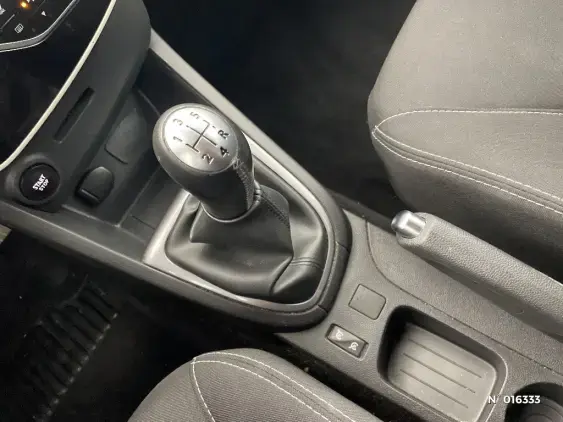 RENAULT CLIO IV - voiture d'occasion - Photo 25
