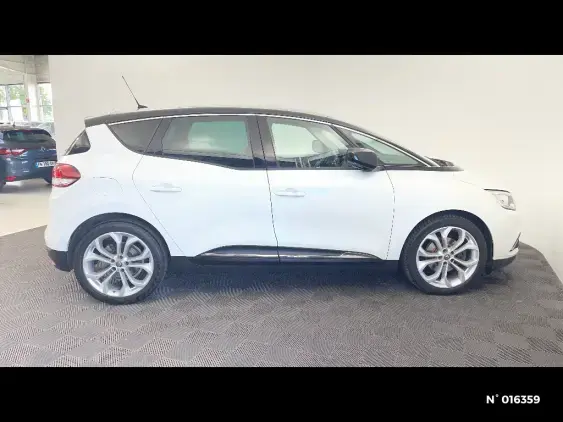 RENAULT SCENIC IV - voiture d'occasion - Photo 5