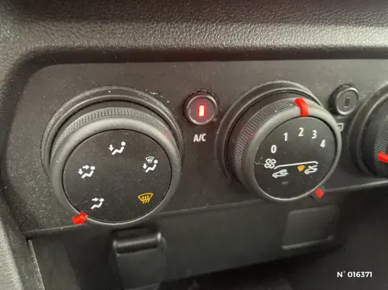 DACIA SANDERO III - voiture d'occasion - Photo 27