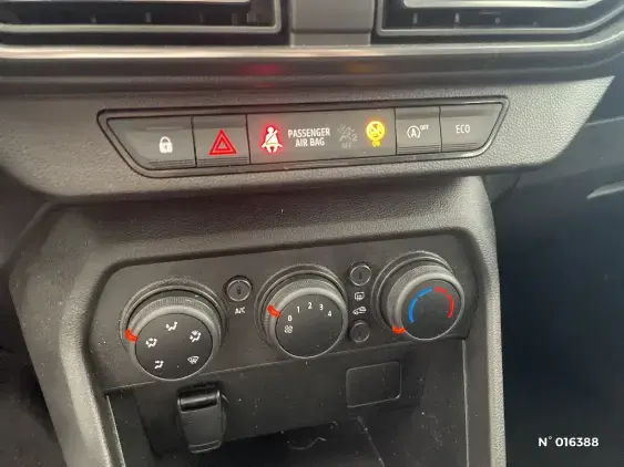 DACIA SANDERO III - voiture d'occasion - Photo 26