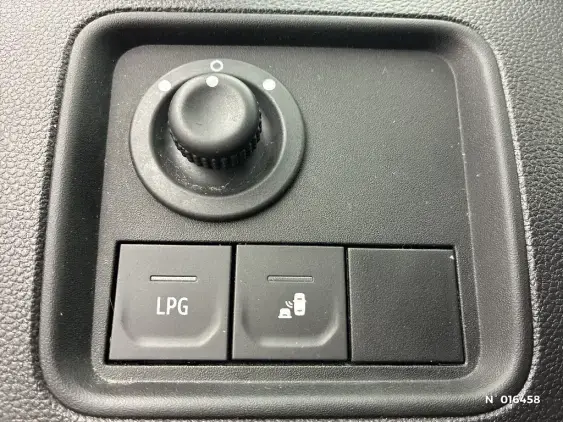 DACIA DUSTER II - voiture d'occasion - Photo 15