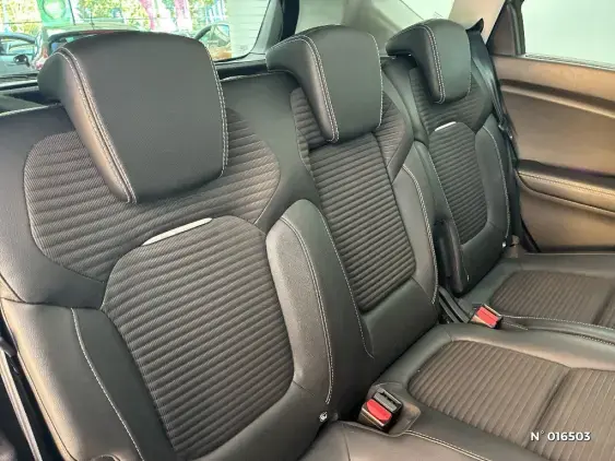 RENAULT SCENIC IV - voiture d'occasion - Photo 11
