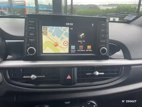 KIA PICANTO III - voiture d'occasion - Photo 13