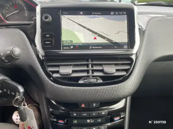 PEUGEOT 2008 - voiture d'occasion - Photo 13