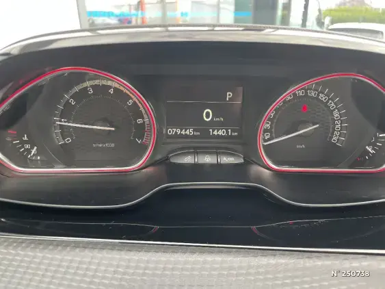 PEUGEOT 2008 - voiture d'occasion - Photo 12