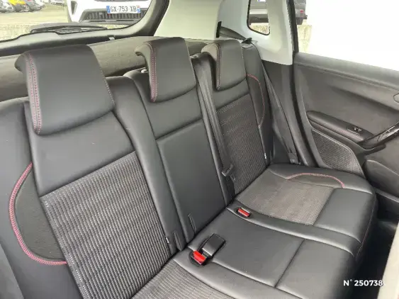 PEUGEOT 2008 - voiture d'occasion - Photo 11