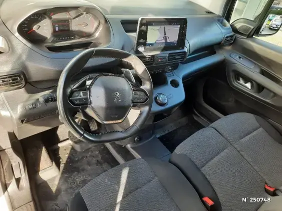 PEUGEOT PARTNER III - voiture d'occasion - Photo 9