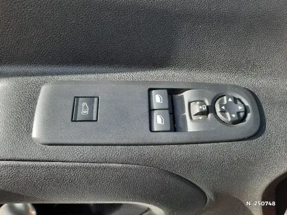 PEUGEOT PARTNER III - voiture d'occasion - Photo 24