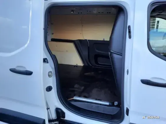 PEUGEOT PARTNER III - voiture d'occasion - Photo 11