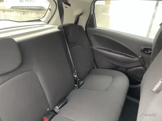 RENAULT ZOE - voiture d'occasion - Photo 11