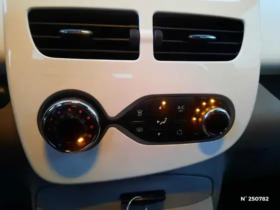 RENAULT ZOE - voiture d'occasion - Photo 14