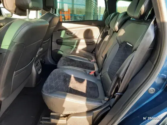 RENAULT SCENIC IV - voiture d'occasion - Photo 11