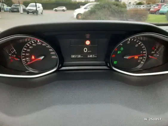 PEUGEOT 308 II - voiture d'occasion - Photo 12