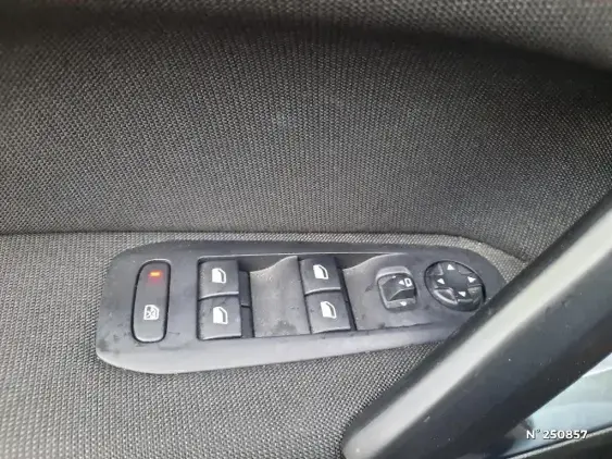 PEUGEOT 308 II - voiture d'occasion - Photo 24