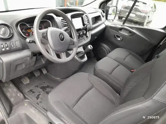 RENAULT TRAFIC FG III - voiture d'occasion - Photo 9