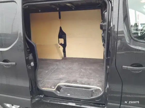 RENAULT TRAFIC FG III - voiture d'occasion - Photo 11