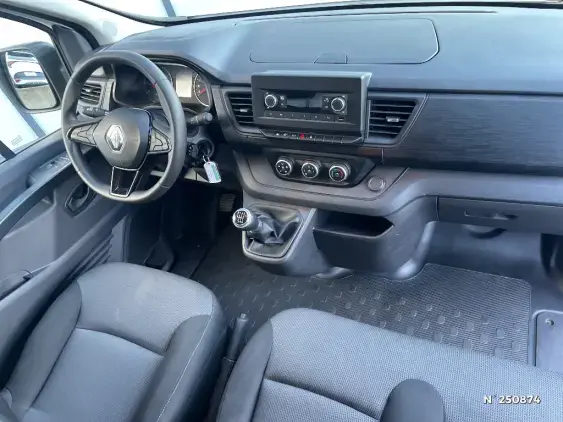 RENAULT TRAFIC FG III - voiture d'occasion - Photo 9