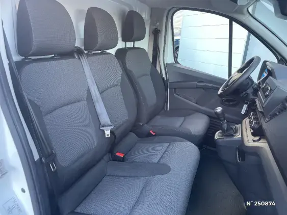 RENAULT TRAFIC FG III - voiture d'occasion - Photo 10