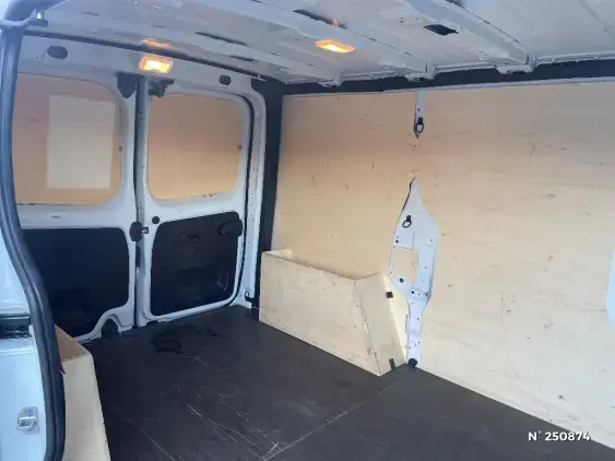 RENAULT TRAFIC FG III - voiture d'occasion - Photo 11