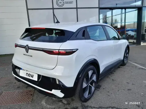 RENAULT MEGANE V - voiture d'occasion - Photo 4