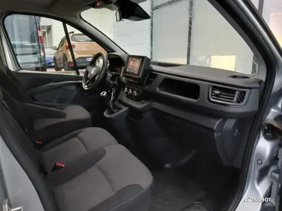 RENAULT TRAFIC III - voiture d'occasion - Photo 10