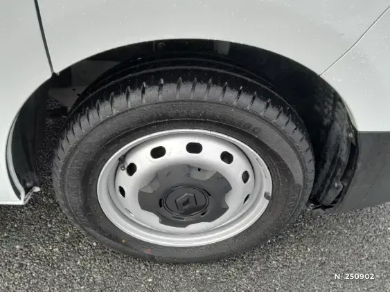 RENAULT TRAFIC FG III - voiture d'occasion - Photo 8