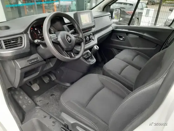 RENAULT TRAFIC FG III - voiture d'occasion - Photo 9