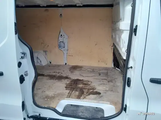 RENAULT TRAFIC FG III - voiture d'occasion - Photo 11