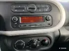 RENAULT TWINGO III - Photo 13