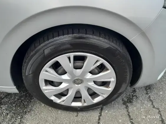 PEUGEOT 208 - voiture d'occasion - Photo 8