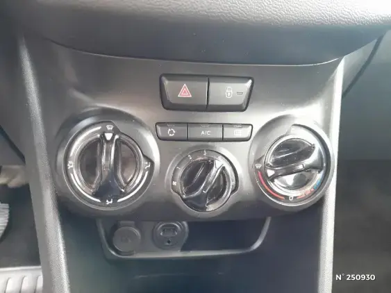 PEUGEOT 208 - voiture d'occasion - Photo 14