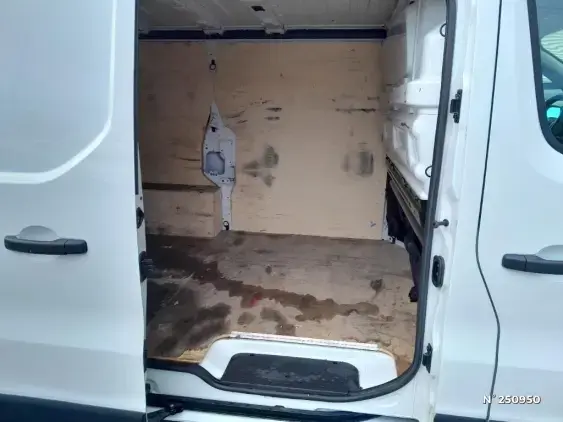 RENAULT TRAFIC FG III - voiture d'occasion - Photo 11