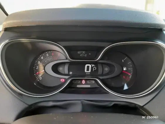 RENAULT CAPTUR - voiture d'occasion - Photo 12