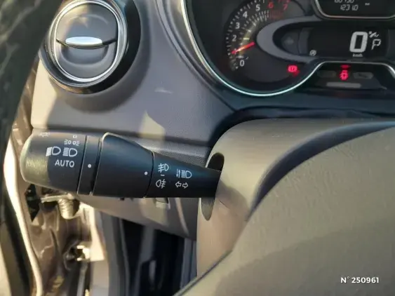 RENAULT CAPTUR - voiture d'occasion - Photo 23