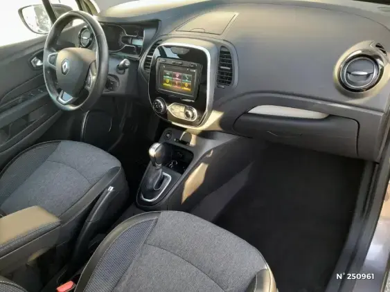 RENAULT CAPTUR - voiture d'occasion - Photo 10