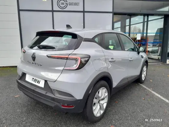 RENAULT CAPTUR II - voiture d'occasion - Photo 4