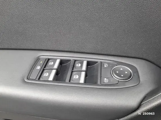 RENAULT CAPTUR II - voiture d'occasion - Photo 24