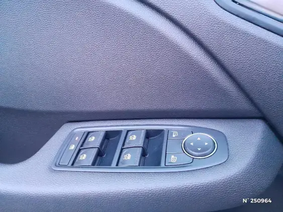 RENAULT CLIO V - voiture d'occasion - Photo 24