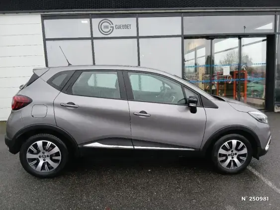 RENAULT CAPTUR - voiture d'occasion - Photo 5
