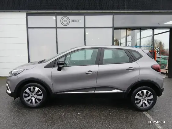 RENAULT CAPTUR - voiture d'occasion - Photo 2