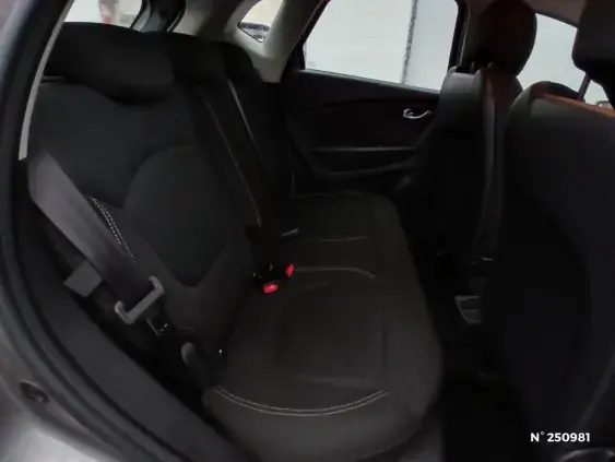 RENAULT CAPTUR - voiture d'occasion - Photo 11