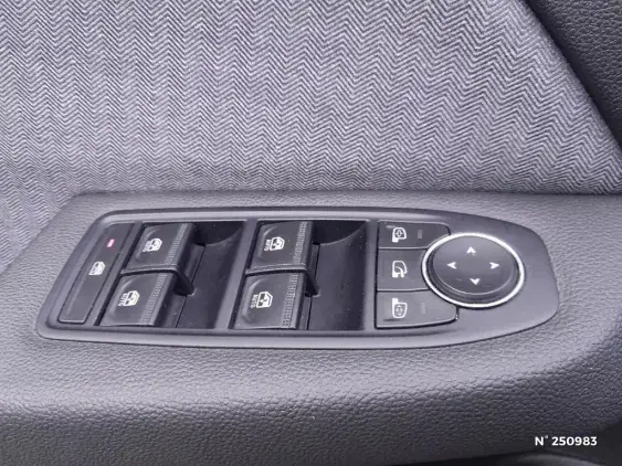 RENAULT CLIO V - voiture d'occasion - Photo 24