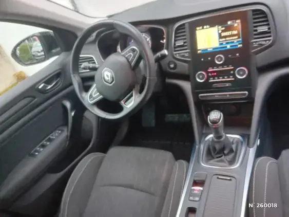 RENAULT MEGANE IV - voiture d'occasion - Photo 9