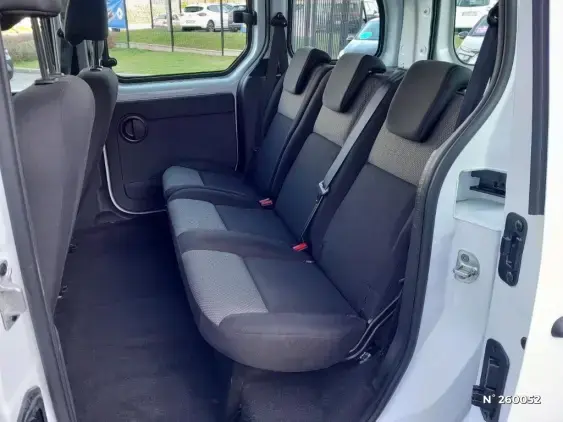 RENAULT KANGOO II - voiture d'occasion - Photo 11