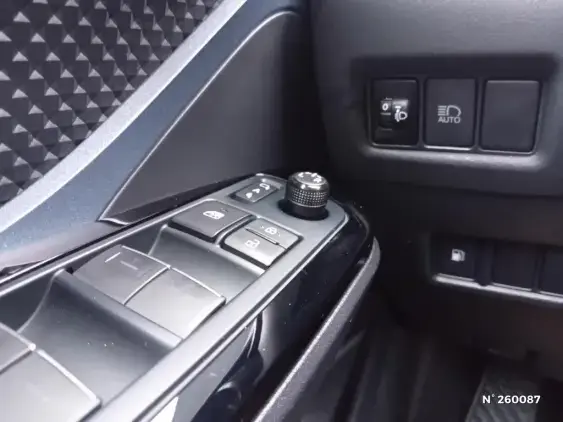 TOYOTA C-HR - voiture d'occasion - Photo 15